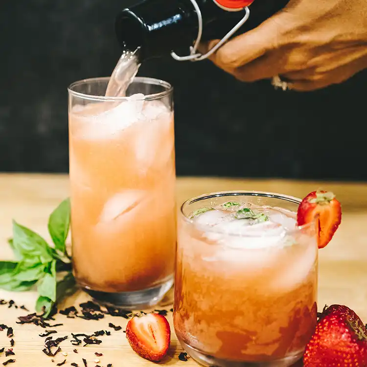Sandpoint Soda Company Strawberry - fermented probiotic soda in glass bottle